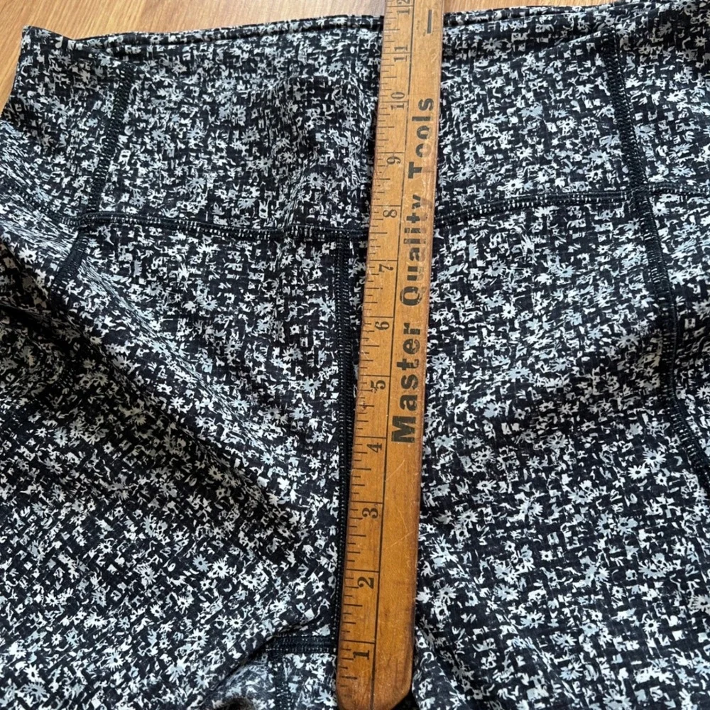 Lululemon Lot of 3 Multicolored Leggings Women's Size Small Read for Measurement